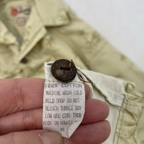 Hilo Hattie Turtle Palm Hawaiian Shirt Tropical Vacation Beach size Medium - Picture 5 of 5